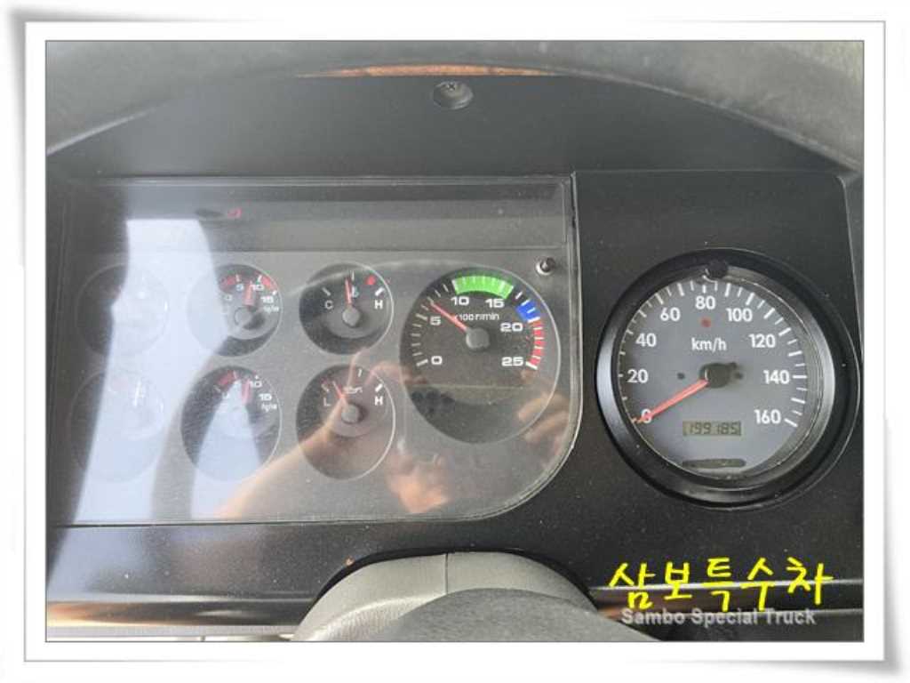 현대 16톤 알루미늄탱크 살수차 2004년식 주행 1,199,185km 중고 화물차 상세 이미지 11