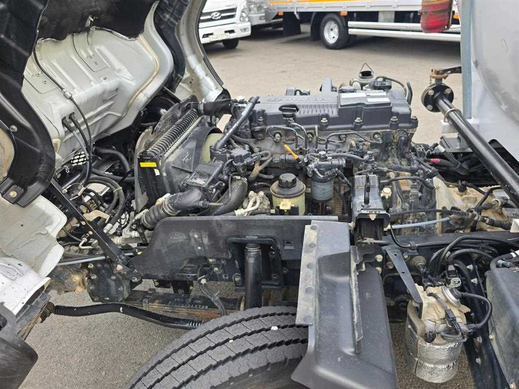 3.5톤 5000리터 알루미늄 탱크로리 2024년식 주행 115,709km 중고 화물차 홈/탱크로리 상세 이미지 9