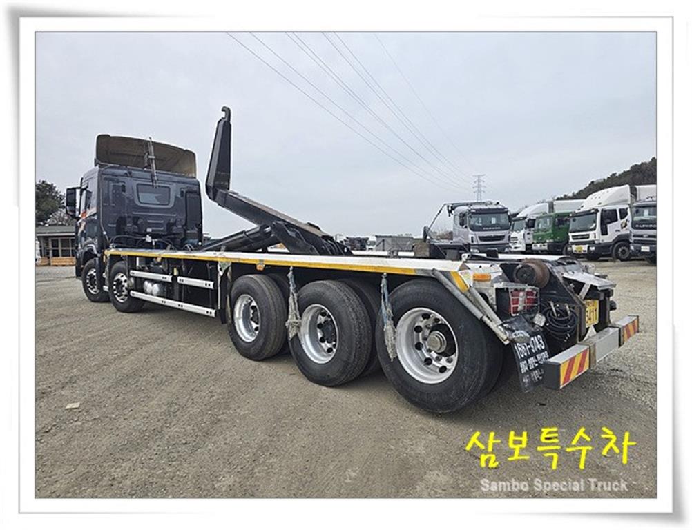 현대 엑시언트 프로 25톤 암롤트럭 2023년형 주행 195,125km 중고 화물차 상세 이미지 8