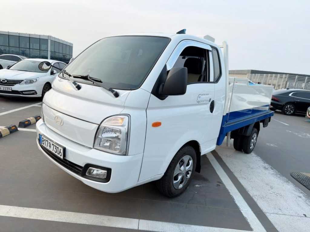 현대 포터2 1톤 LPG 활어차 2025년식 주행 7,391km 중고 화물차 상세 이미지 3