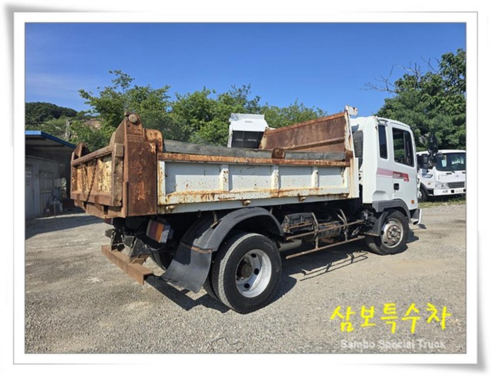 현대 메가트럭 5톤 덤프 2003년식 중고 화물차 2003-01 주행 911,986km 상세 이미지 6