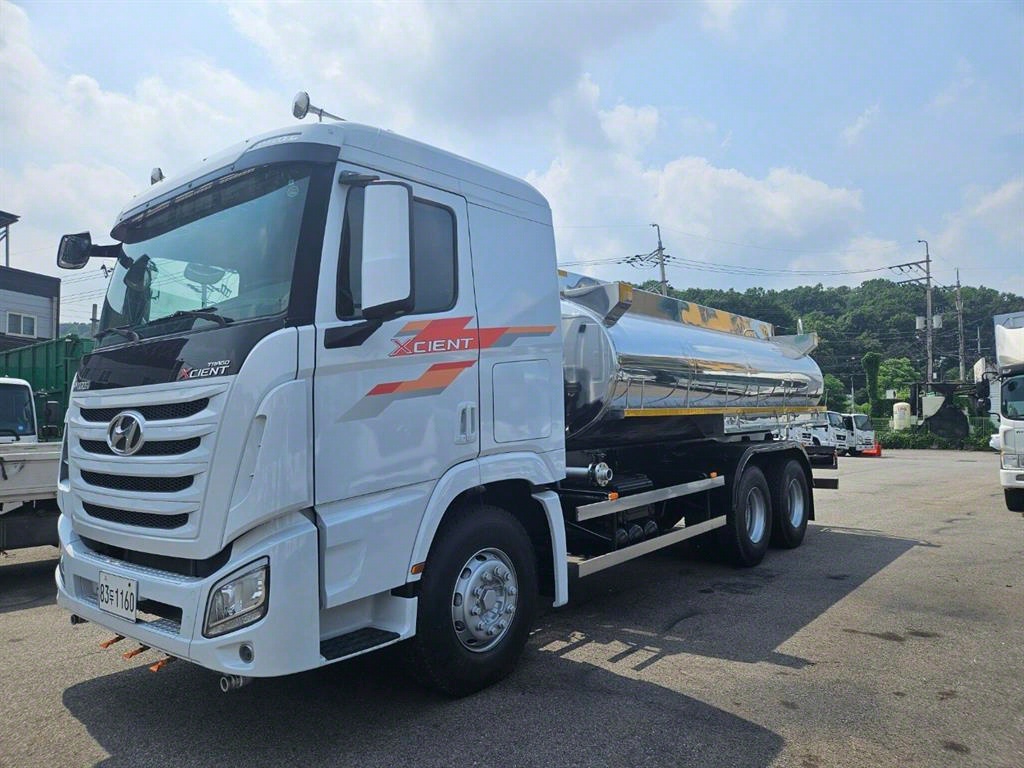 현대 엑시언트 16톤 15,200L 살수차 2015년식 주행 73,874km 중고 화물차 대표 이미지