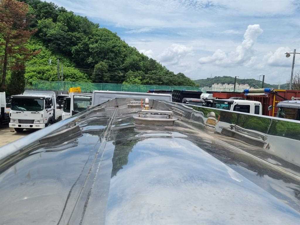 현대 엑시언트 0리터 올스텐 살수차 2016년형 주행 258,272km 중고 화물차 16톤 상세 이미지 10
