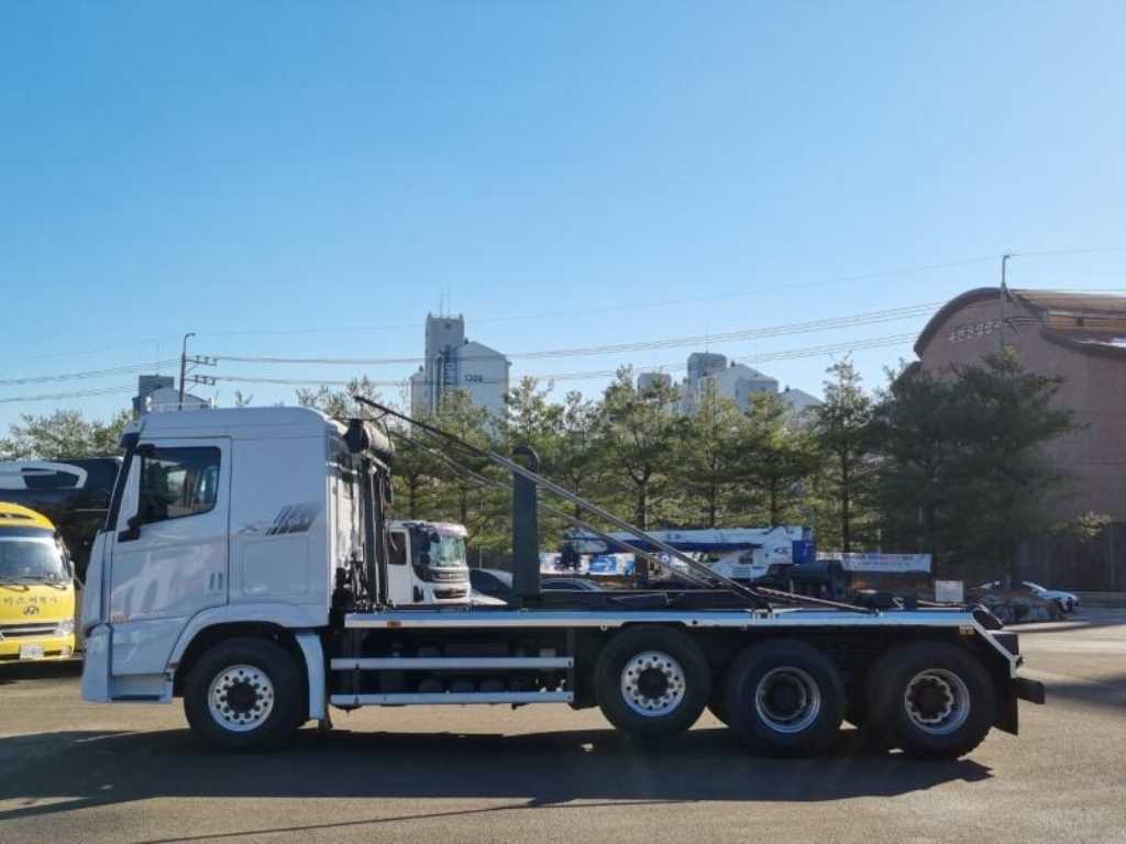 현대 엑시언트 24톤 1+3 암롤트럭 2018년식 주행 431,700km 중고 화물차 상세 이미지 8