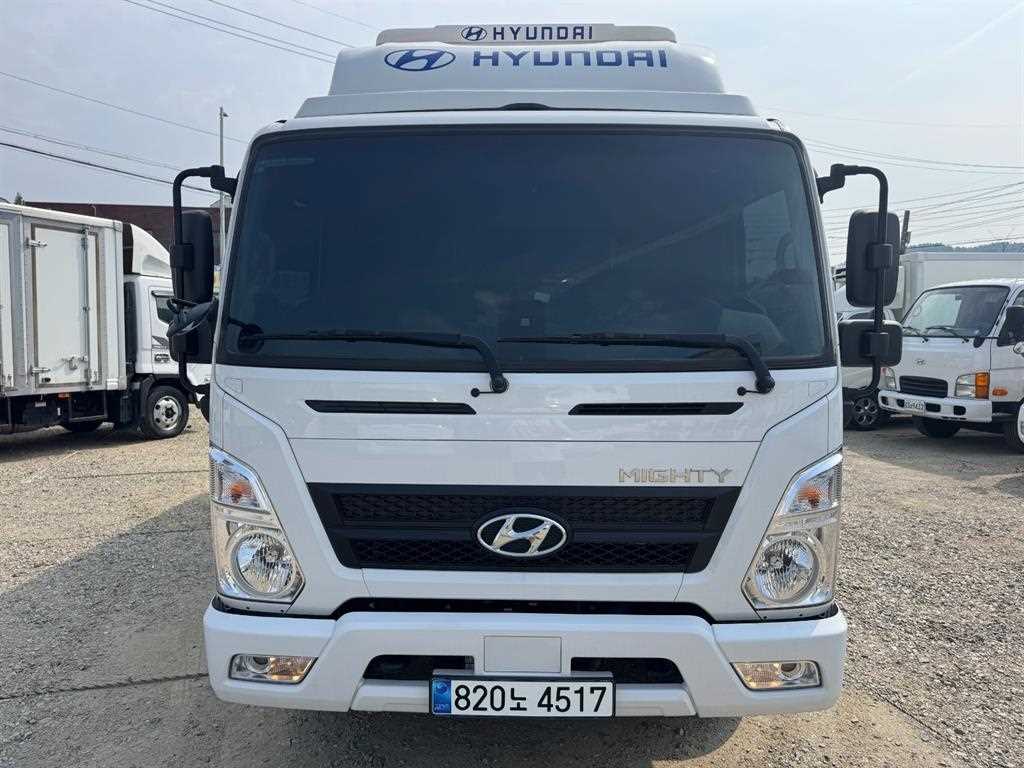 현대 올뉴마이티 2.5톤 냉동탑 2024년식 주행 2,869km 중고 화물차 상세 이미지 2