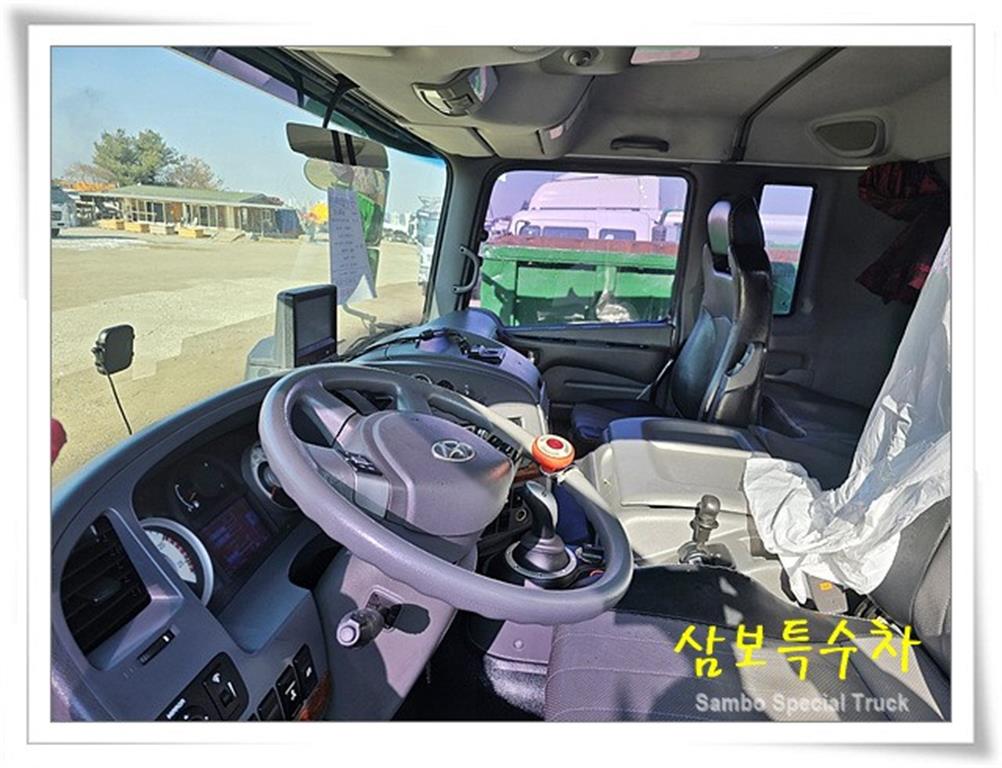 현대 트라고 25톤 고무코팅 탱크로리 2012년식 주행 1,740,766km 중고 화물차 홈/탱크로리 상세 이미지 11