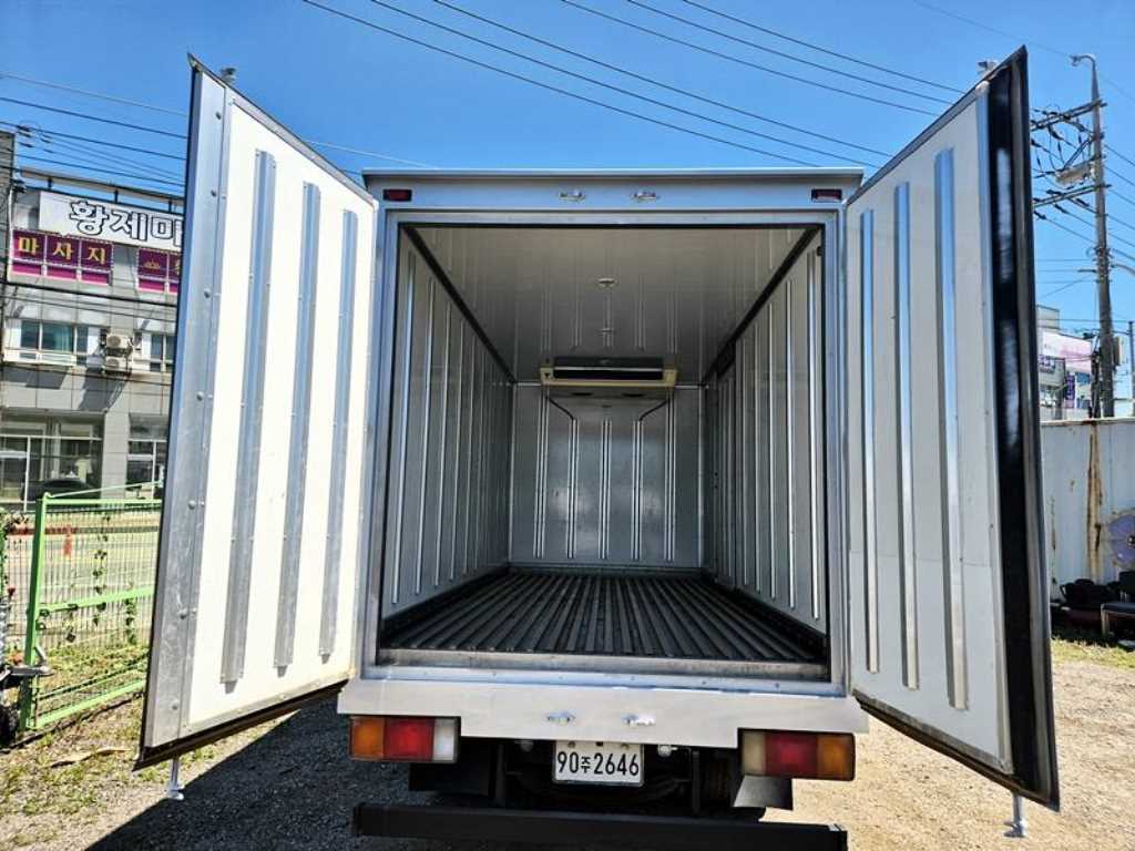 현대 e 마이티 2톤 냉동탑 2013년식 주행 263,703km 중고 화물차 상세 이미지 9