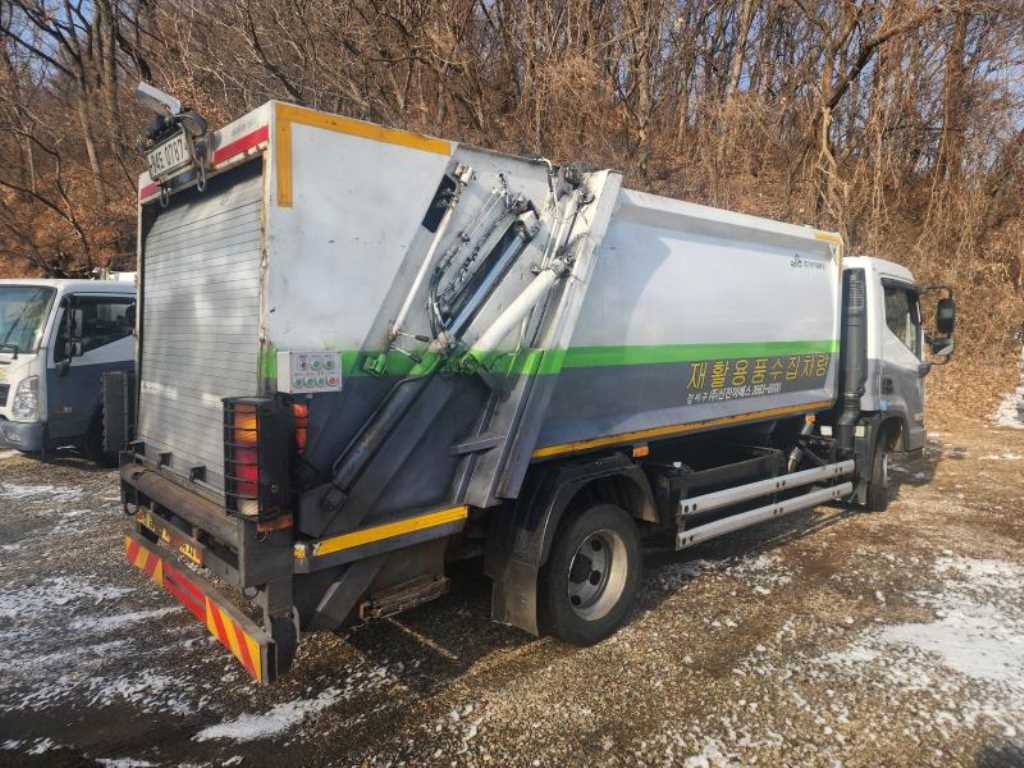 현대 3.5톤 압착식 진개차 2018년식 주행 102,115km 중고 화물차 상세 이미지 4