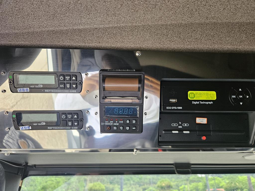 만트럭 TGL 190 3.5톤 광폭 냉동탑 2020년식 주행 340,401km 중고 화물차 상세 이미지 17