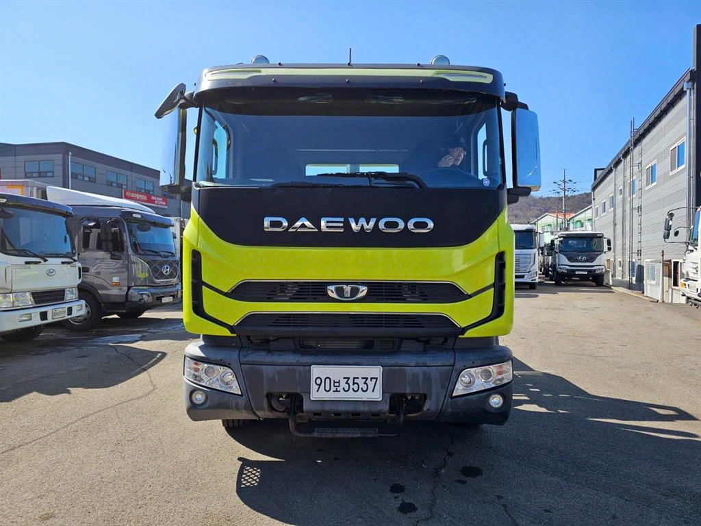대우 9.5톤 셀프로더 2019년식 주행 4,020km 중고 화물차 상세 이미지 2