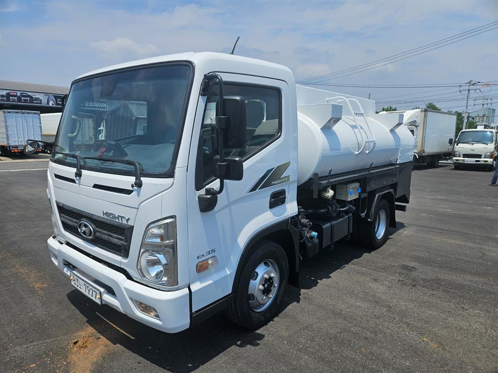 3.5톤 알루미늄 탱크로리 2016년식 주행 352,464km 중고 화물차 홈/탱크로리 상세 이미지 4