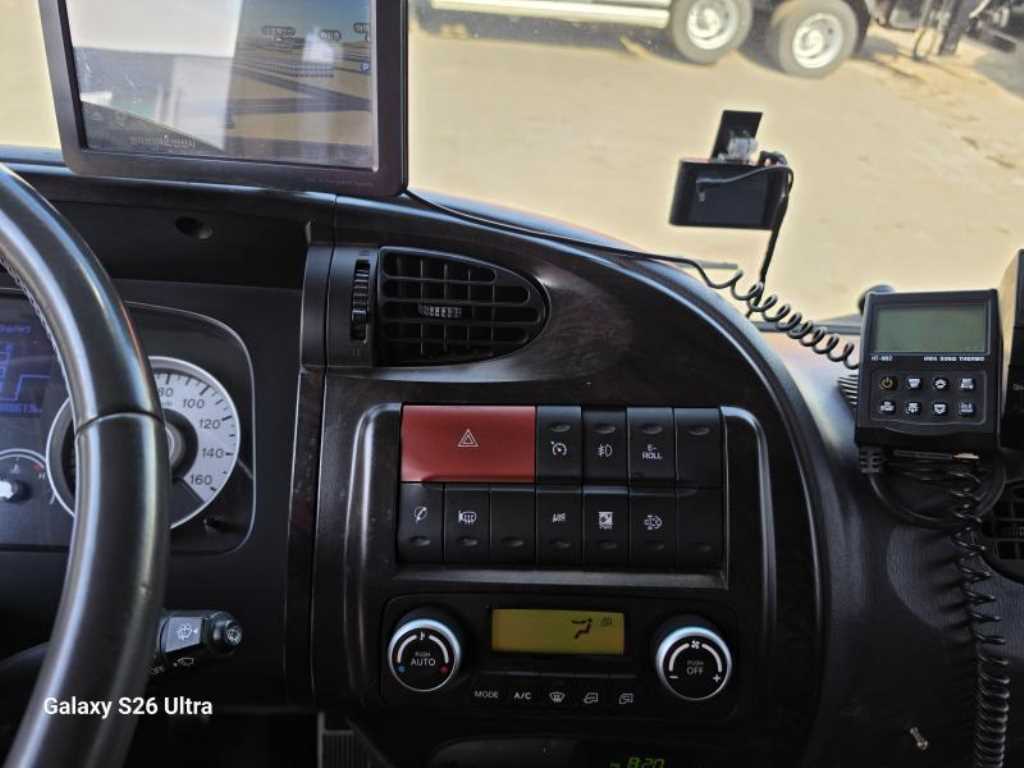 현대 메가트럭 5톤 냉동탑 2017년식 주행 588,577km 중고 화물차 상세 이미지 13