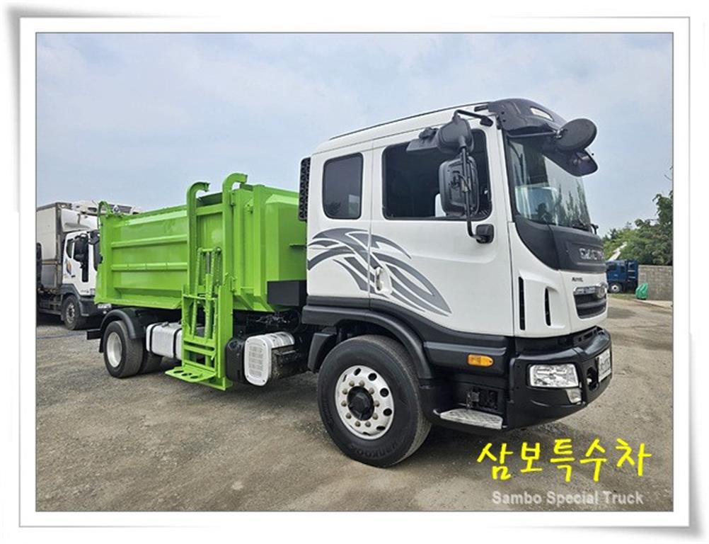 2014년식 주행 737,337km 8톤 음식물처리차량 중고 화물차 음식물차 상세 이미지 2