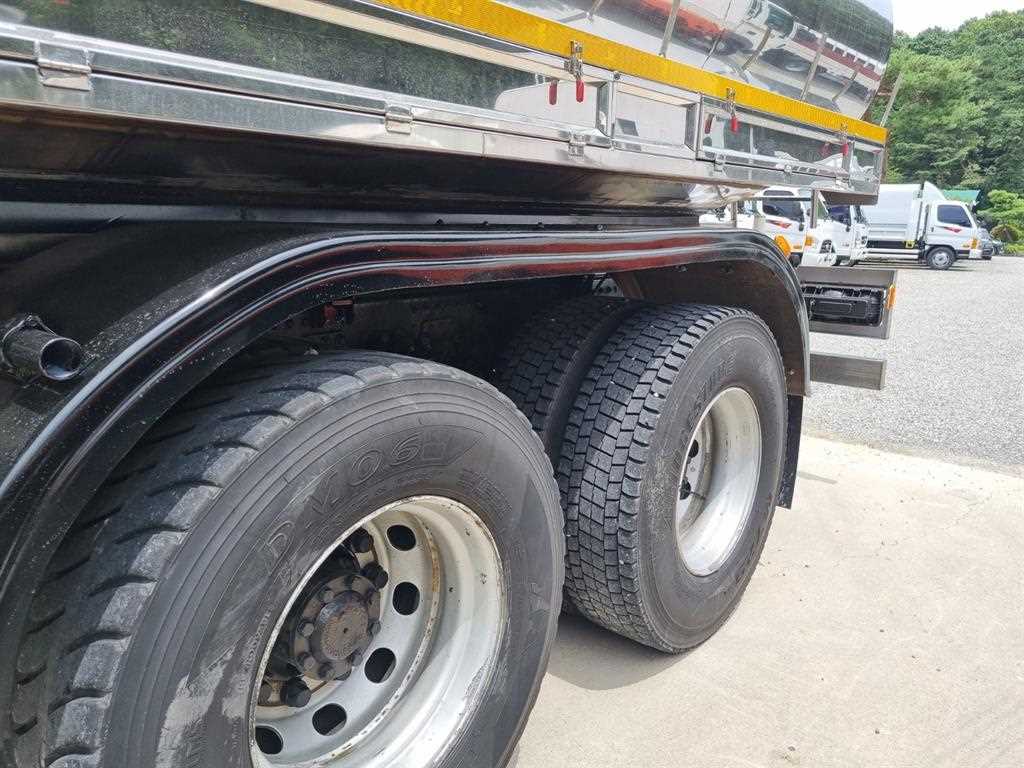 현대 엑시언트 0리터 올스텐 살수차 2016년형 주행 258,272km 중고 화물차 16톤 상세 이미지 15