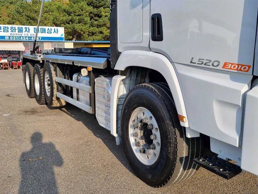 현대 엑시언트 24톤 1+3축 암롤트럭 2018년식 주행 371,200km 중고 화물차 상세 이미지 9