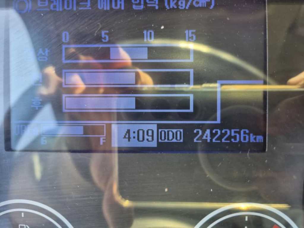 현대 메가트럭 5톤 4m 롱덤프 2015년식 주행 242,122km 중고 화물차 상세 이미지 15