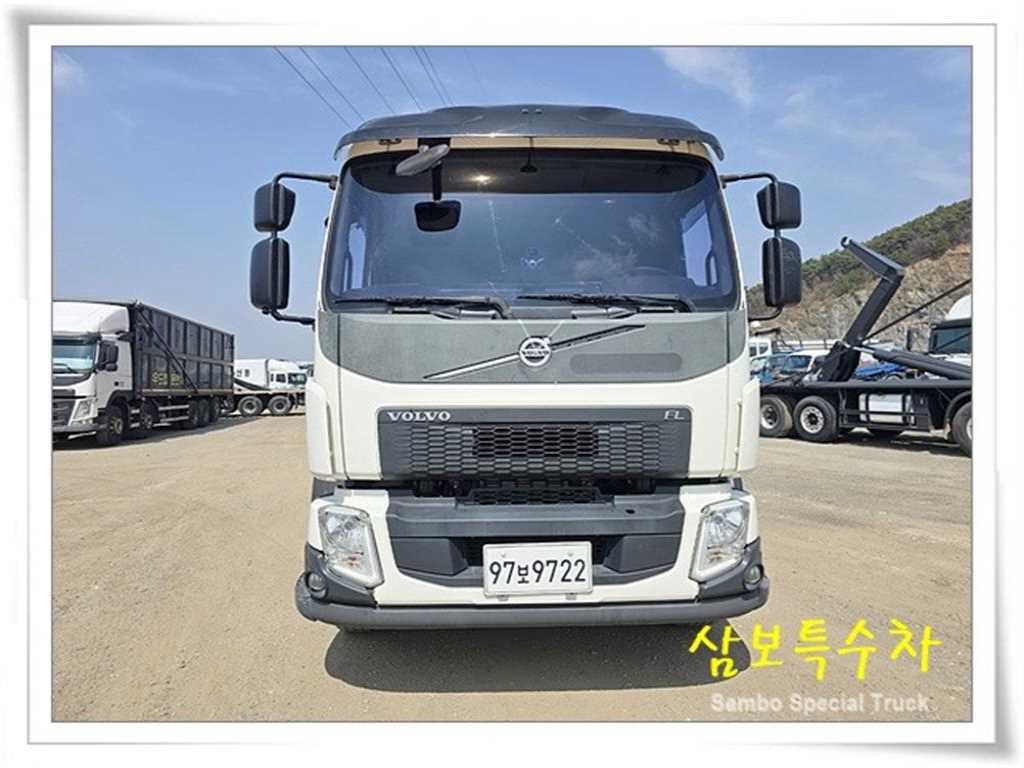 볼보 9.5톤 고상 암롤트럭 2017년식 주행 129,139km 중고 화물차 상세 이미지 3