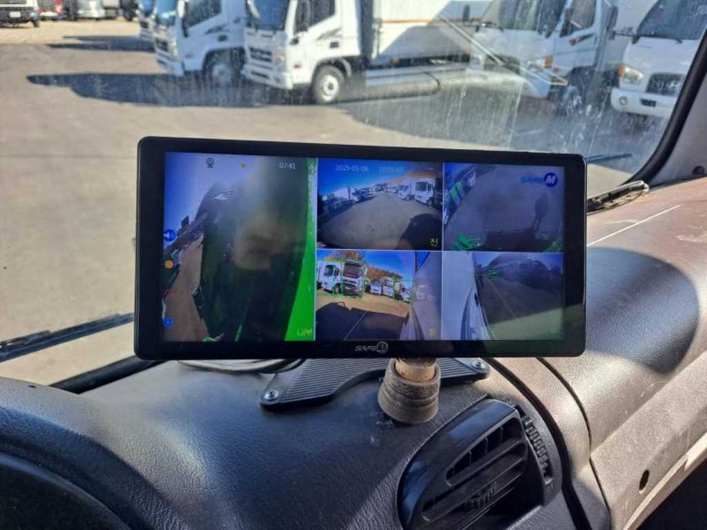현대 메가트럭 5톤 압착식 진개차 2018년식 주행 231,704km 중고 화물차 상세 이미지 15