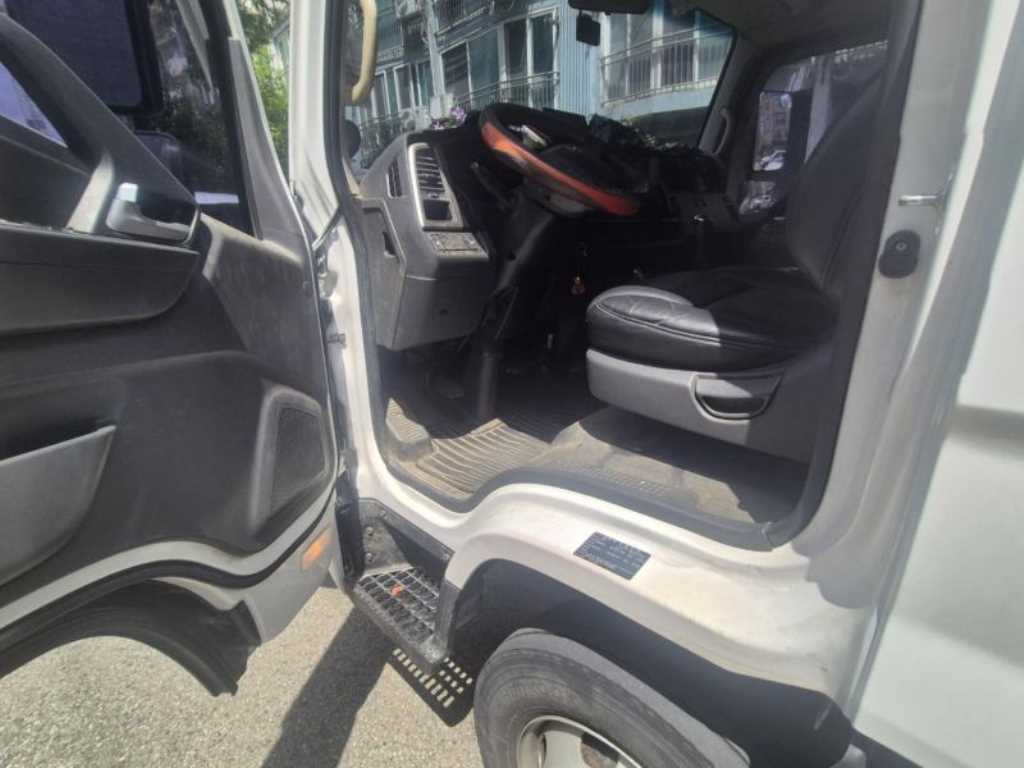 2.5톤 슈퍼캡 저상 알루미늄 리프트 익스탑 2019년식 주행 103,509km 중고 화물차 상세 이미지 9