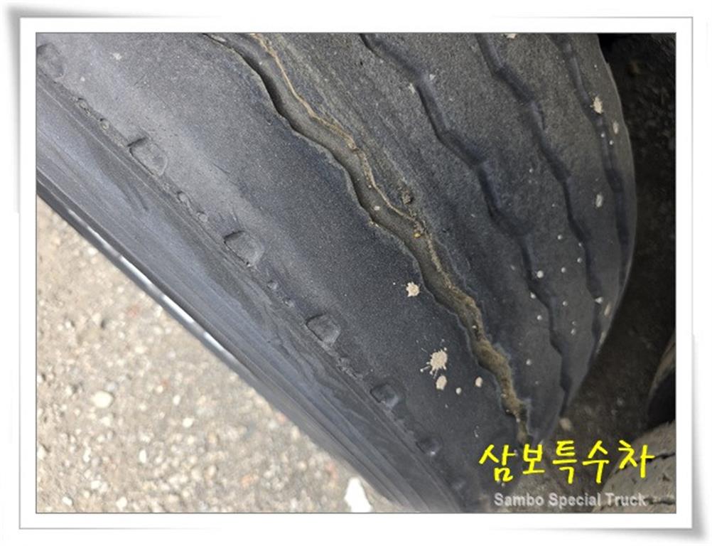 현대 트라고 24톤 1+3축 암롤트럭 2012년식 주행 602,799km 중고 화물차 상세 이미지 11