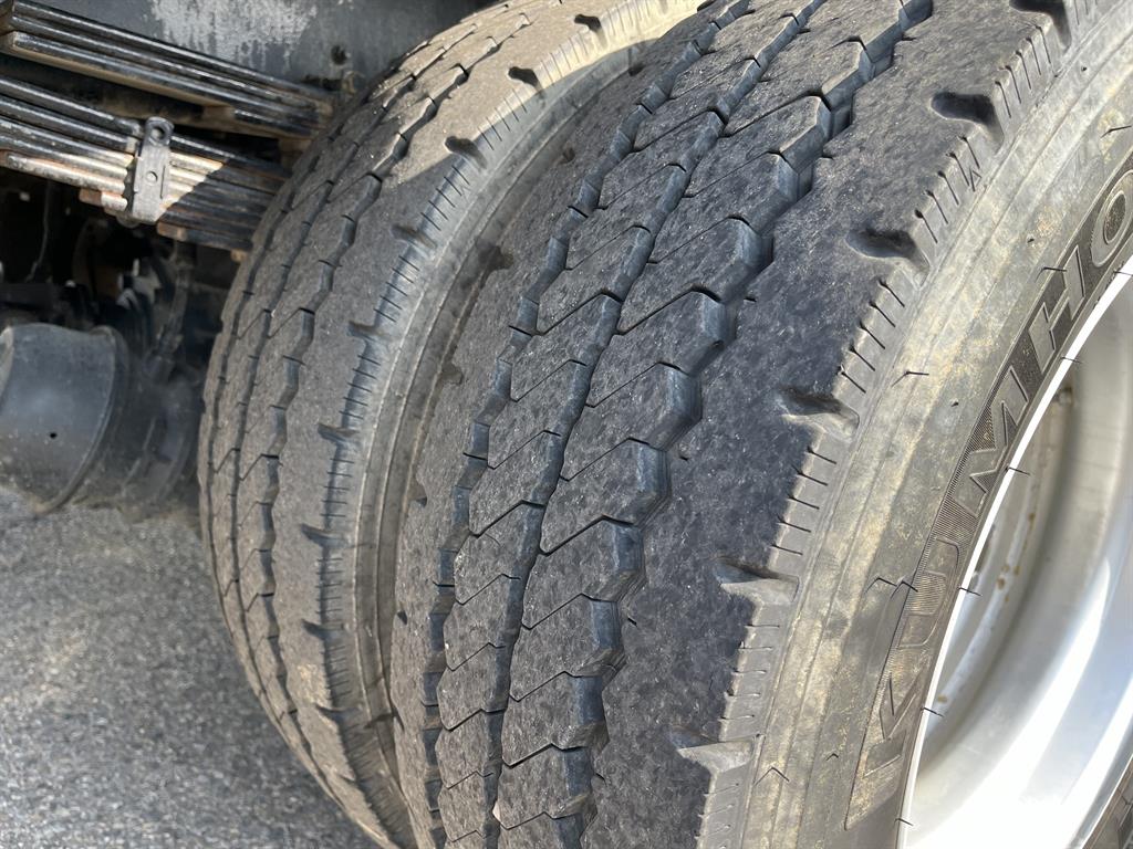 현대 파비스 광림2307 카고크레인 2023년식 주행 8,235km 중고 트럭 5.5톤 상세 이미지 19