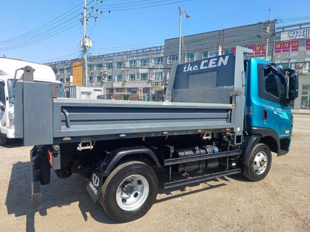 대우 더쎈 4.5톤 덤프 2023년식 주행 7,636km 중고 화물차 상세 이미지 3