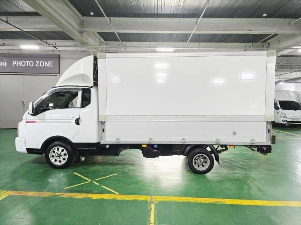 현대 포터2 1.3톤 롱바디 전동식 윙바디 2023년식 주행 215,899km 중고 화물차 상세 이미지 2