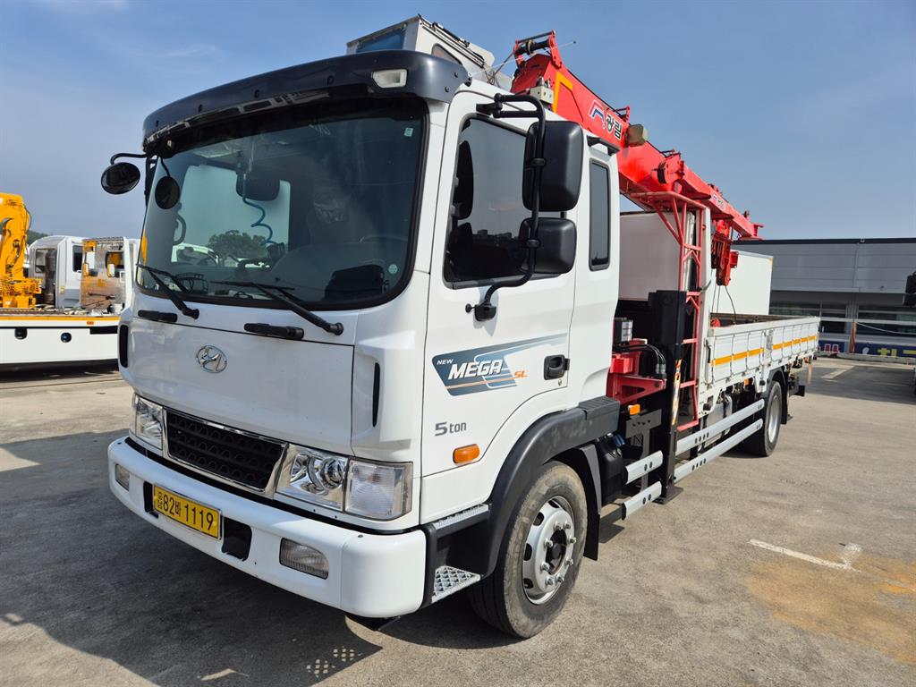 2021년식 주행 21,237km 5톤 광림 7단 카고크레인 중고 화물차 상세 이미지 2
