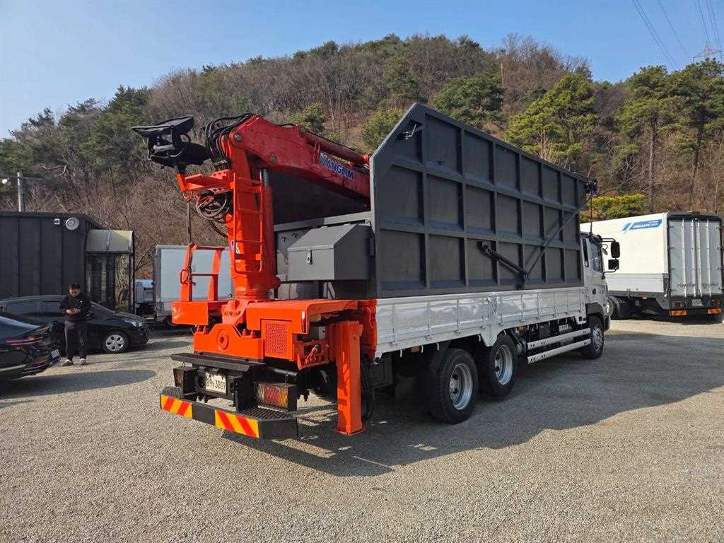 현대 메가트럭 5톤 집게차 2018년식 주행 217,745km 중고 화물차 상세 이미지 5