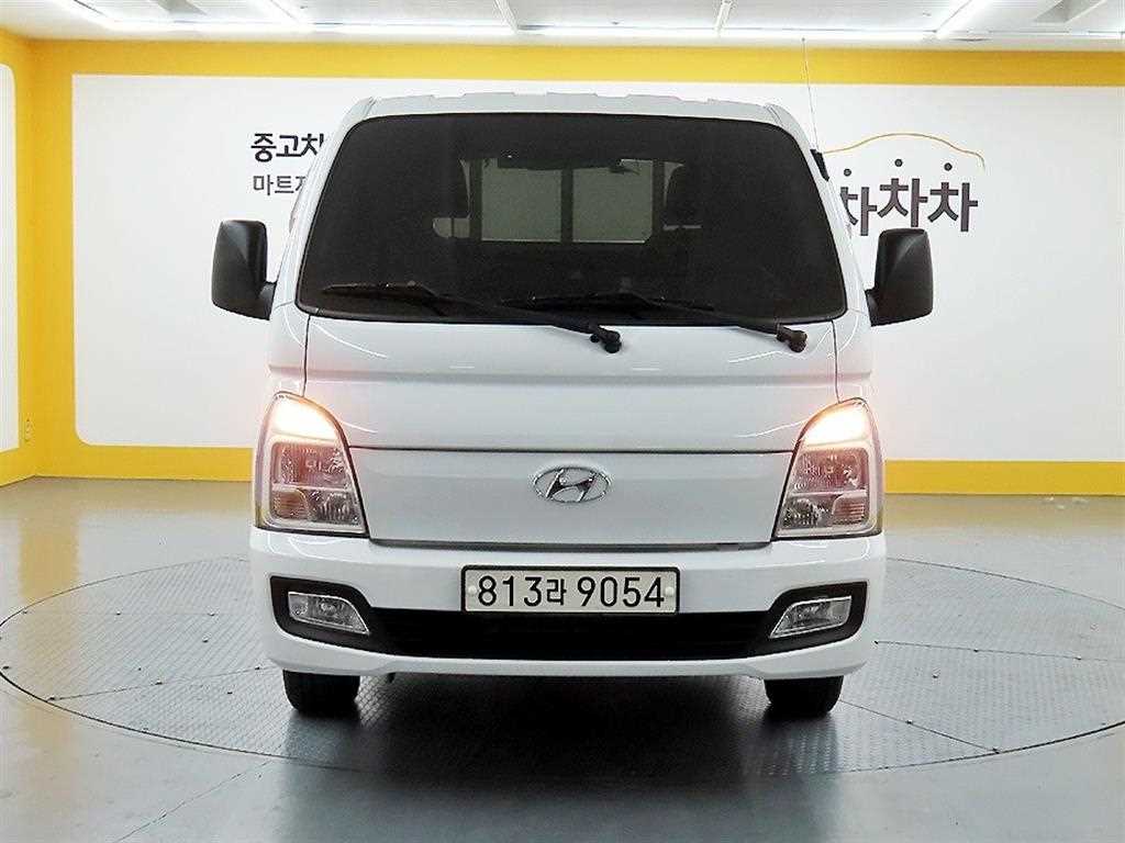 현대 포터2 1톤 카고 오토 2023년형 주행 82,527km 중고 트럭 대표 이미지