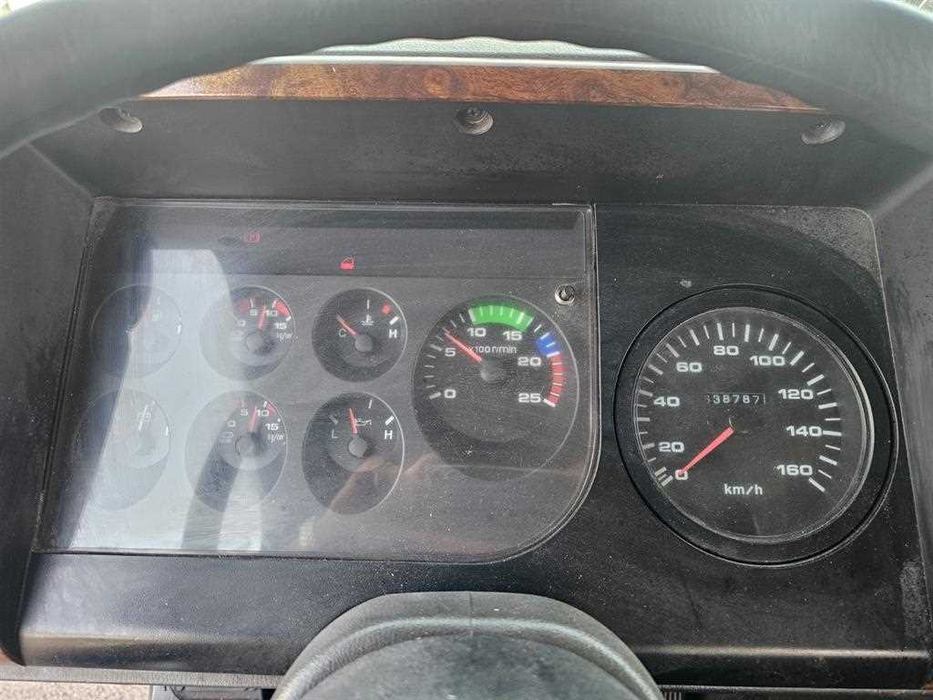 현대 뉴파워트럭 15.5톤 살수차 2004년식 중고 화물차 2004-09 주행 638,330km 상세 이미지 10