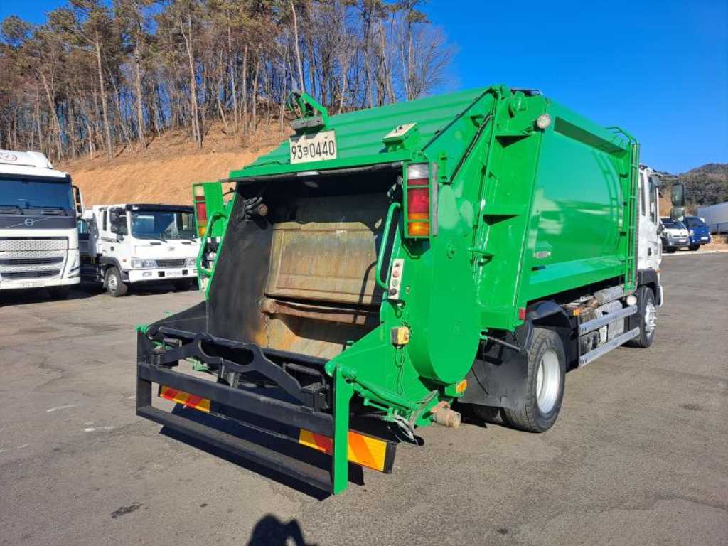 현대 메가트럭 5톤 압착식 진개차 2018년식 주행 231,704km 중고 화물차 상세 이미지 5