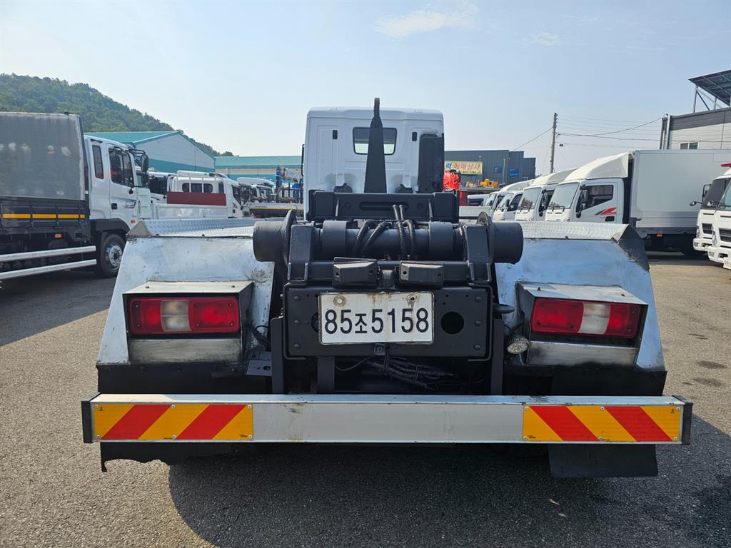 현대 24톤 롱바디 암롤트럭 2015년식 주행 407,955km 중고 화물차 상세 이미지 5