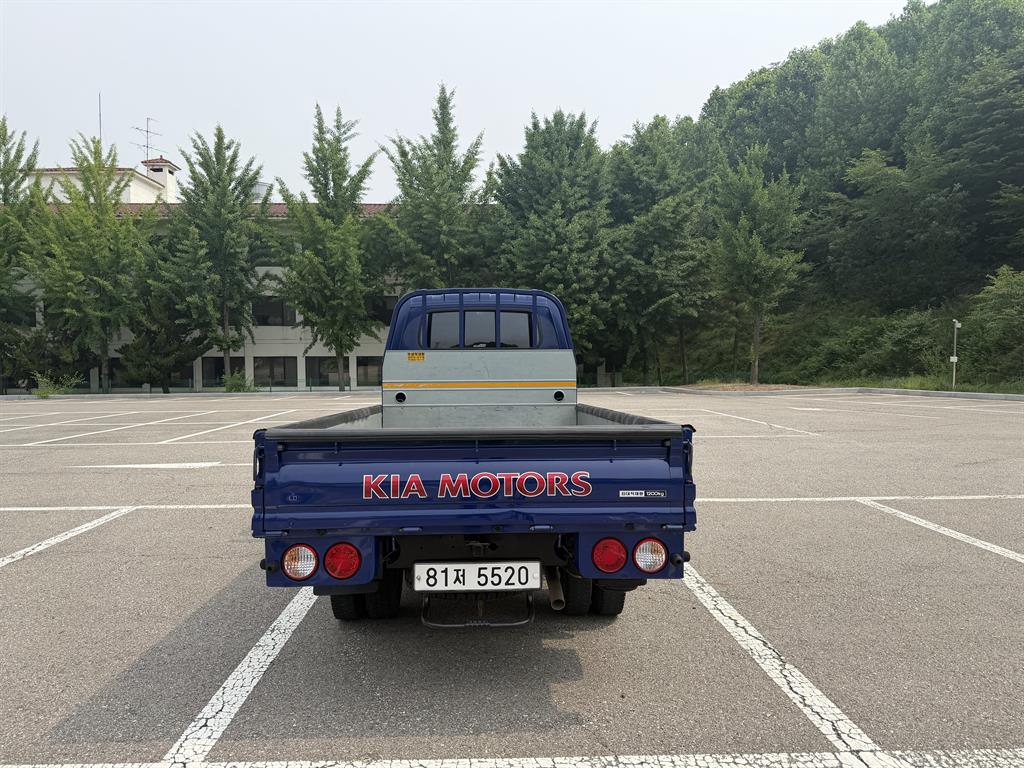 기아 더뉴봉고3 1.2톤 킹캡 초장축 카고 2020년식 주행 195,816km 중고 화물차 상세 이미지 2