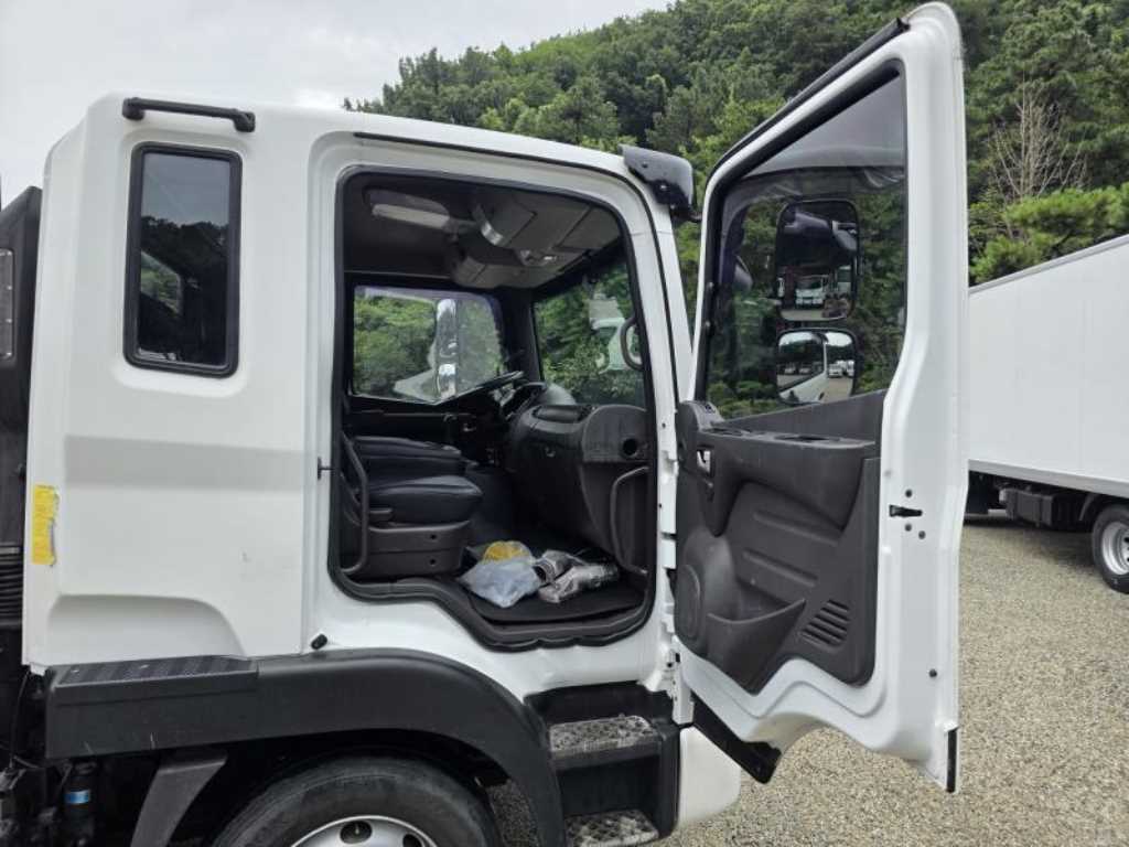 2017년식 주행 106,674km 5톤 8,900L 스텐탱크 살수차 중고 화물차 상세 이미지 13