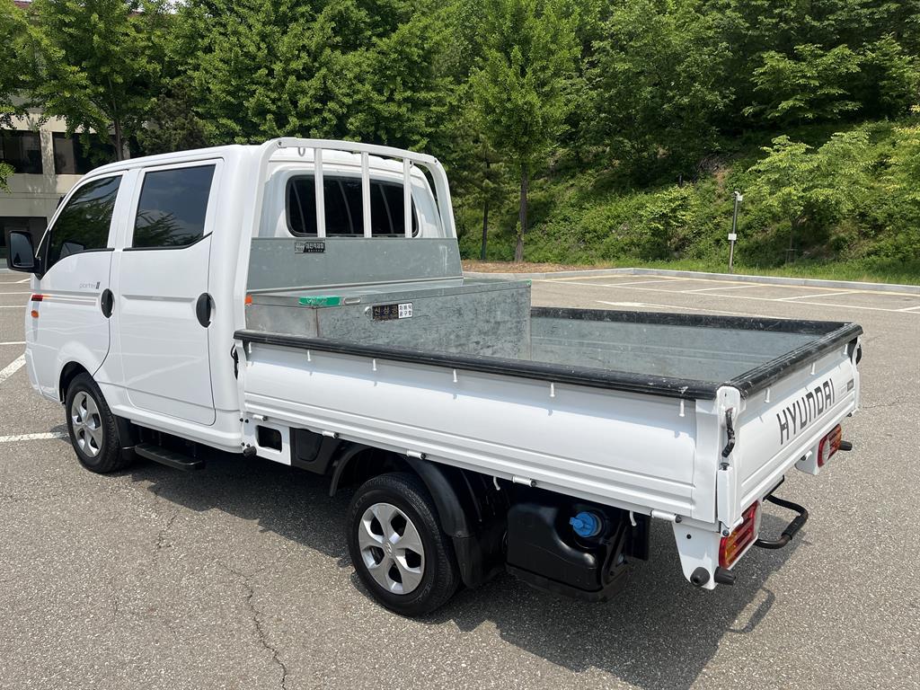 현대 포터2 더블캡 초장축 1톤 카고 오토 중고 화물차 2022 주행 67,850km 상세 이미지 6