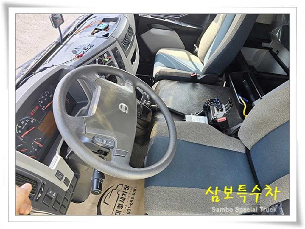 볼보 9.5톤 고상 암롤트럭 2017년식 주행 129,139km 중고 화물차 상세 이미지 11