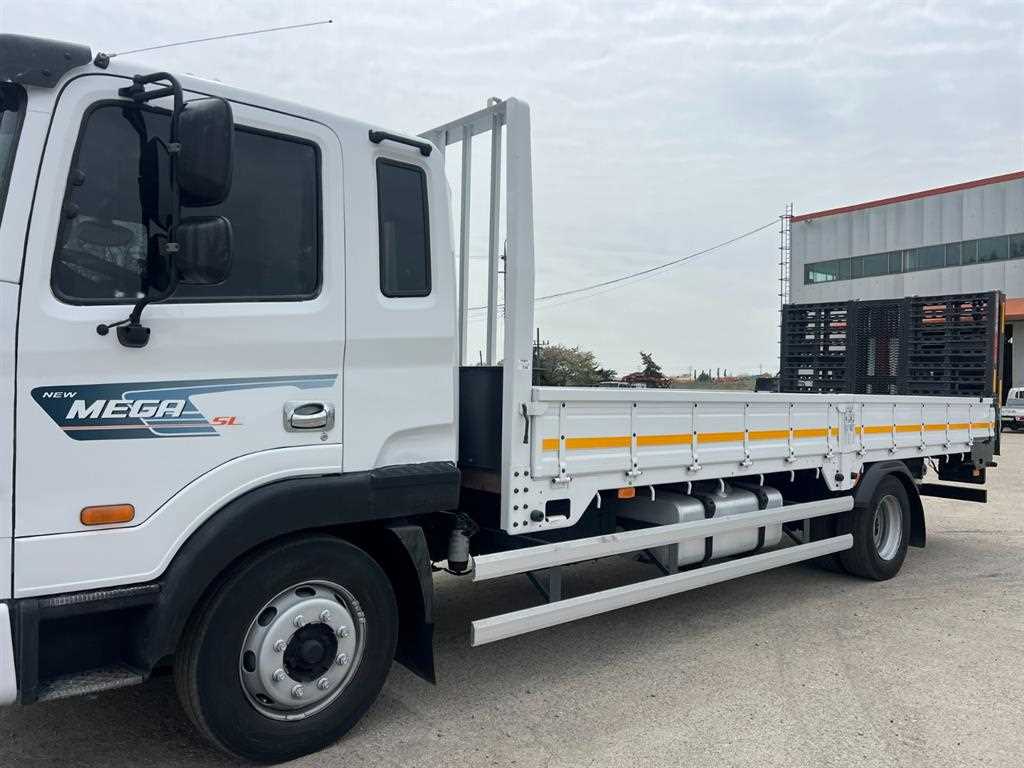 현대 메가트럭 4.5톤 셀프로더 2015년식 주행 1,147,655km 중고 화물차 상세 이미지 9