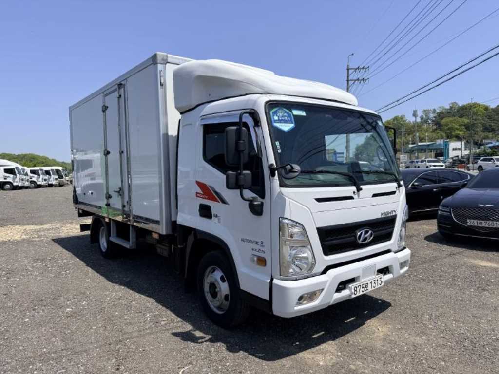 2.5톤 냉동탑 2023년식 주행 332,710km 중고 화물차 상세 이미지 2