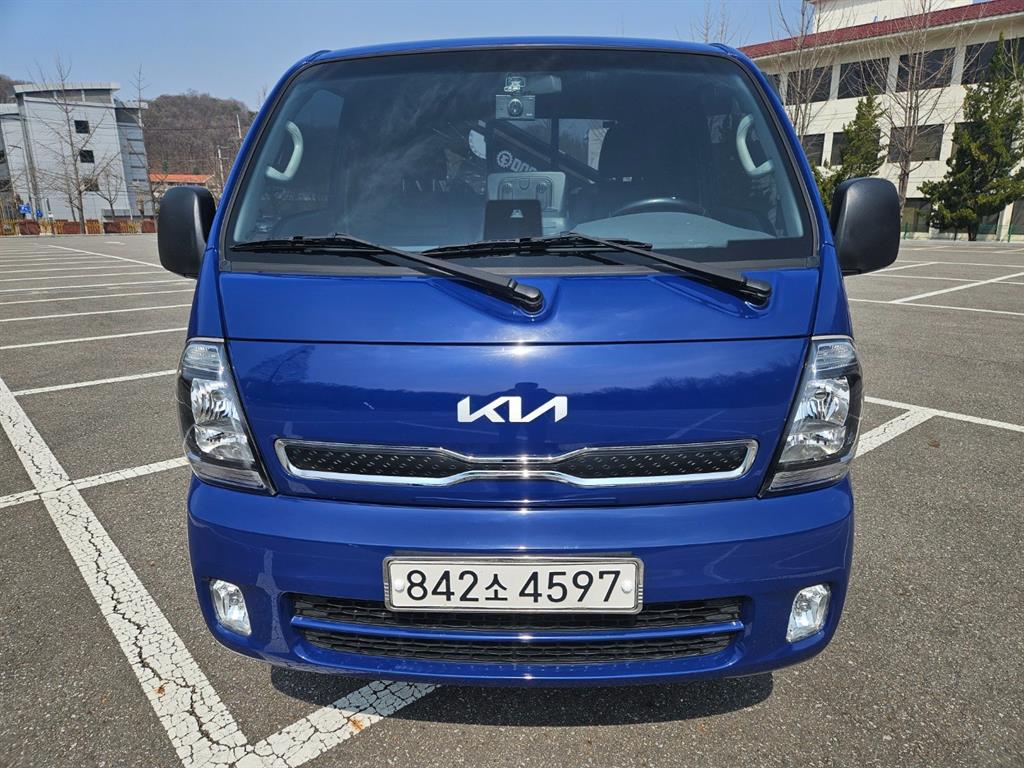 기아 더뉴봉고3 1톤 동해433L 크레인 2022년식 주행 45,595km 중고 트럭 상세 이미지 2