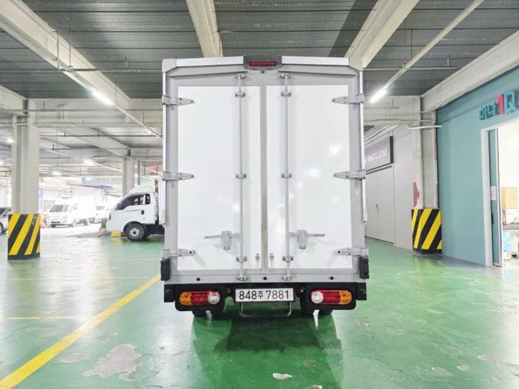 현대 포터2 1.3톤 롱바디 전동식 윙바디 2023년식 주행 215,899km 중고 화물차 상세 이미지 8