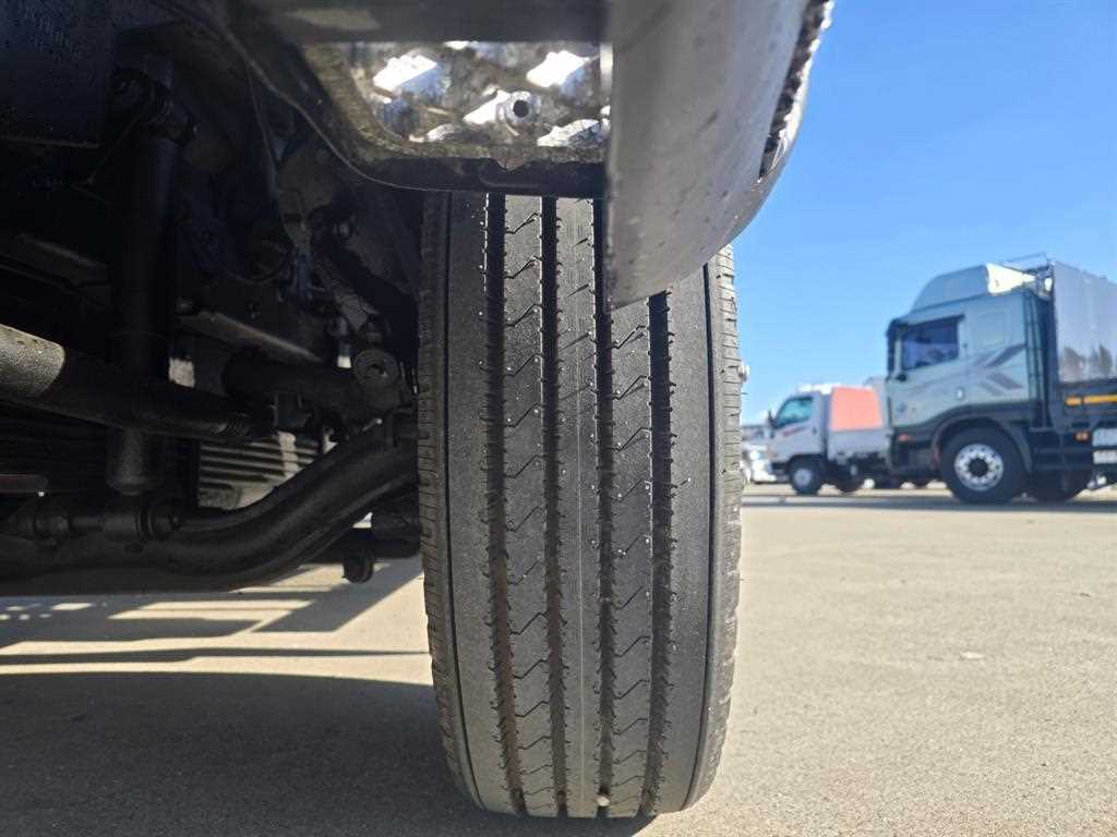 현대 메가트럭 6.5톤 압착진개차 2018년식 주행 163,450km 중고 화물차 상세 이미지 16