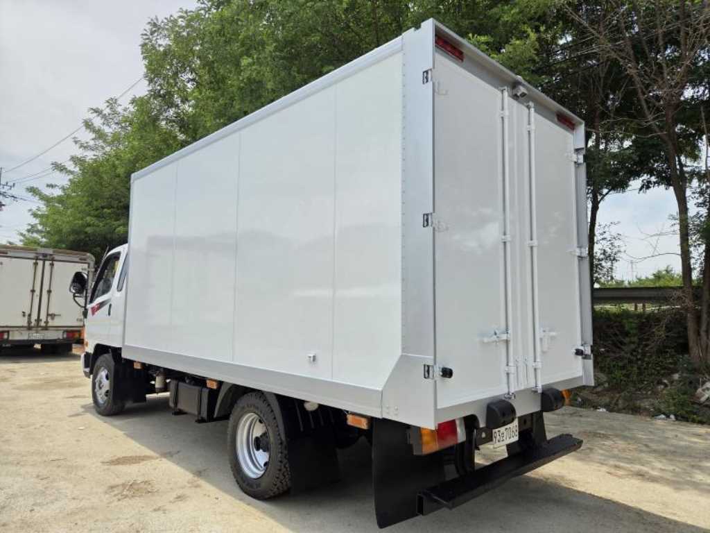 현대 e마이티 2.5톤 투냉 냉동탑 2015년식 중고 화물차 2015-06 주행 577,169km 상세 이미지 12