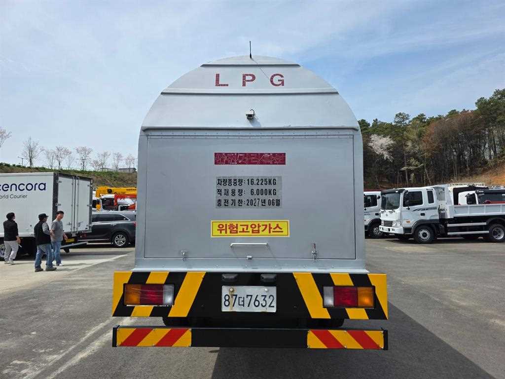 현대 뉴파워트럭 6톤 탱크로리 2011년식 주행 289,202km 중고 화물차 홈/탱크로리 상세 이미지 7