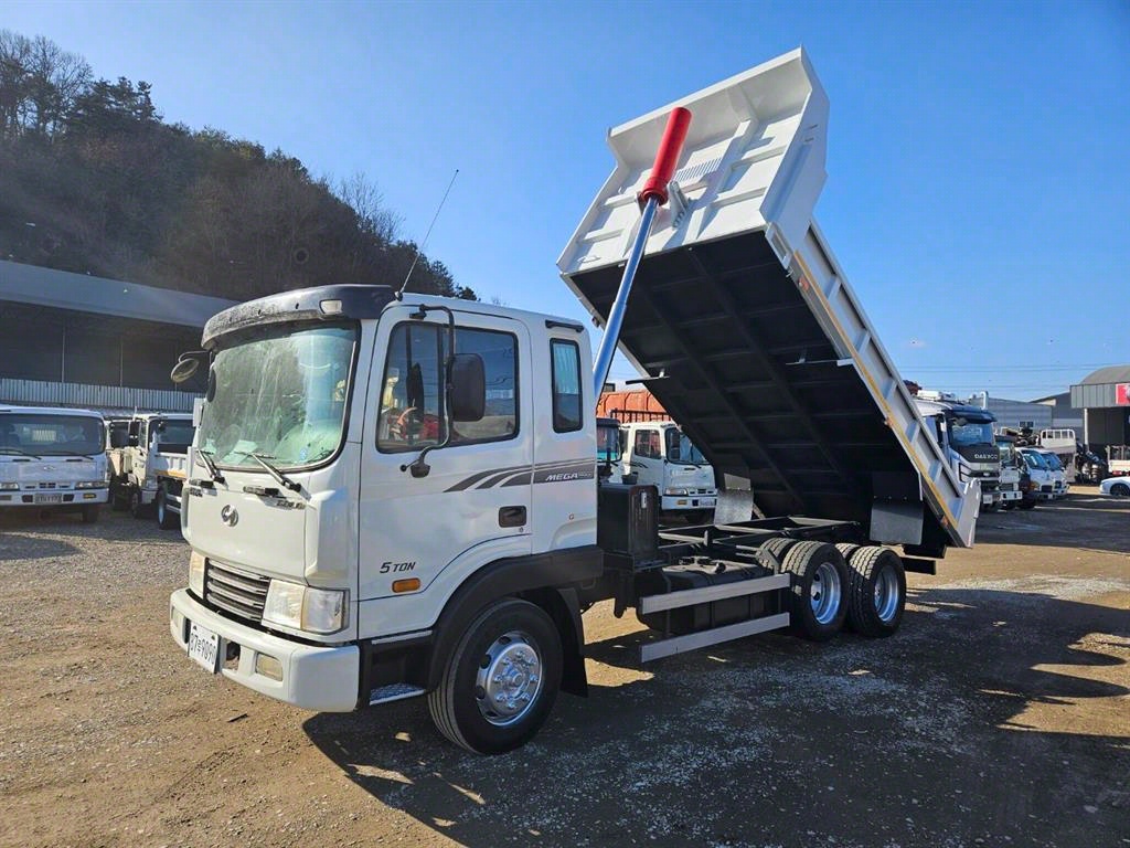2010년식 주행 272,535km 현대 4.5톤 저상 앞축 롱덤프 중고 화물차 상세 이미지 8