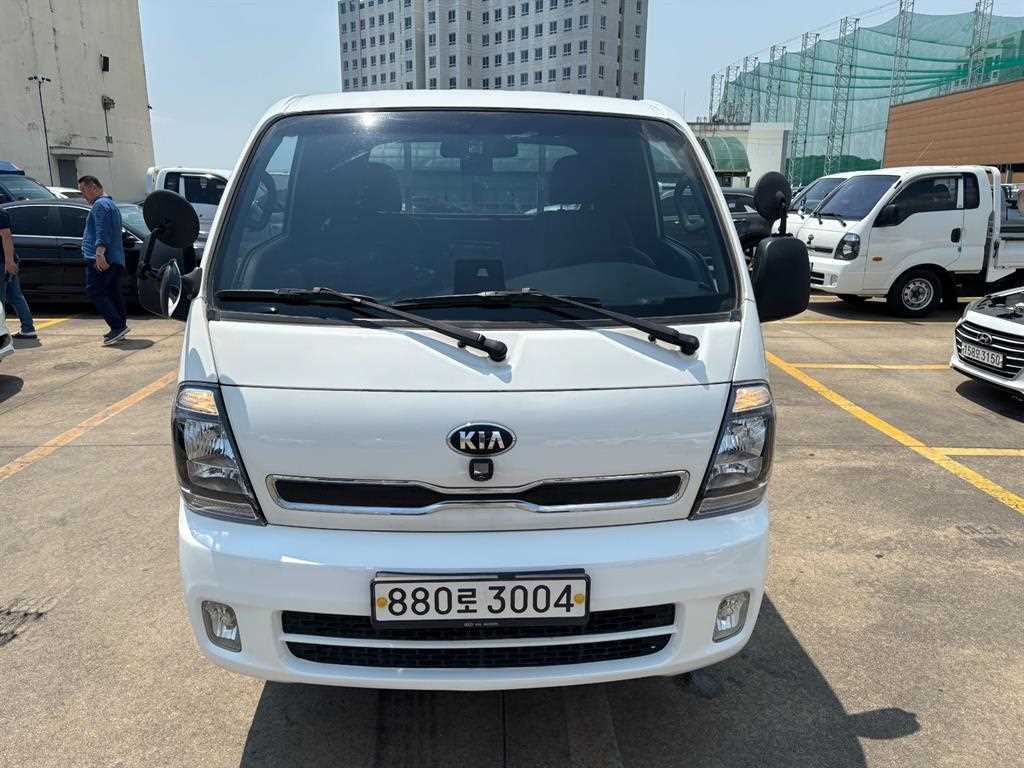기아 더뉴봉고3 1톤 카고 2020년식 주행 81,856km 중고 트럭 상세 이미지 2