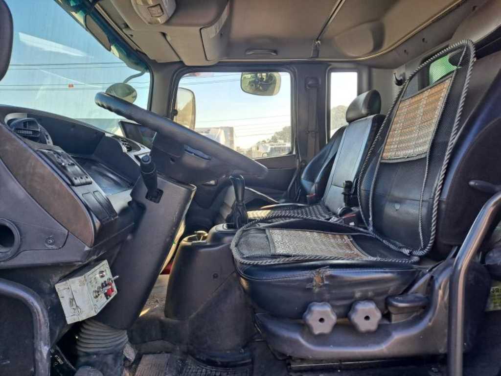 현대 메가트럭 5톤 압착식 진개차 2018년식 주행 231,704km 중고 화물차 상세 이미지 13