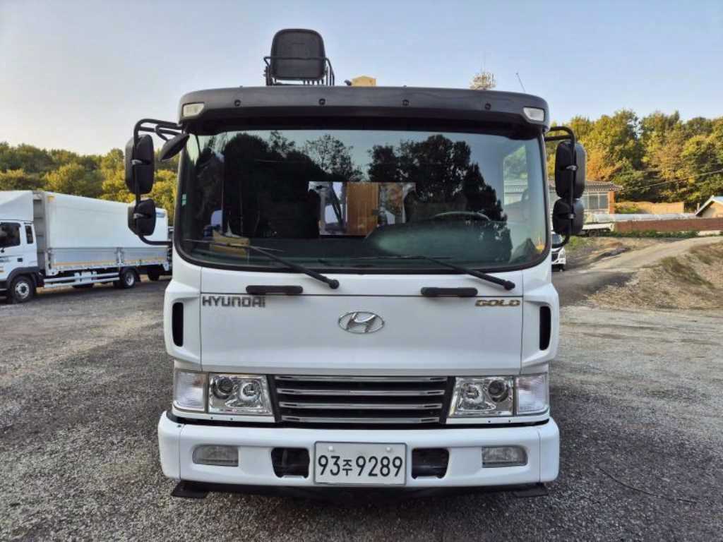 현대 메가트럭 5톤 수산 736 카고크레인 2017년식 주행 66,300km 중고 화물차 상세 이미지 2