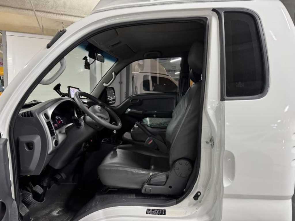 기아 봉고3 1톤 하이냉동탑 수동 2018년식 주행 108,999km 중고 트럭 상세 이미지 8