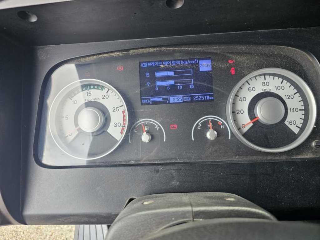 현대 메가트럭 5톤 광림 1204 크레인 집게차 2019년식 주행 251,890km 중고 화물차 상세 이미지 15